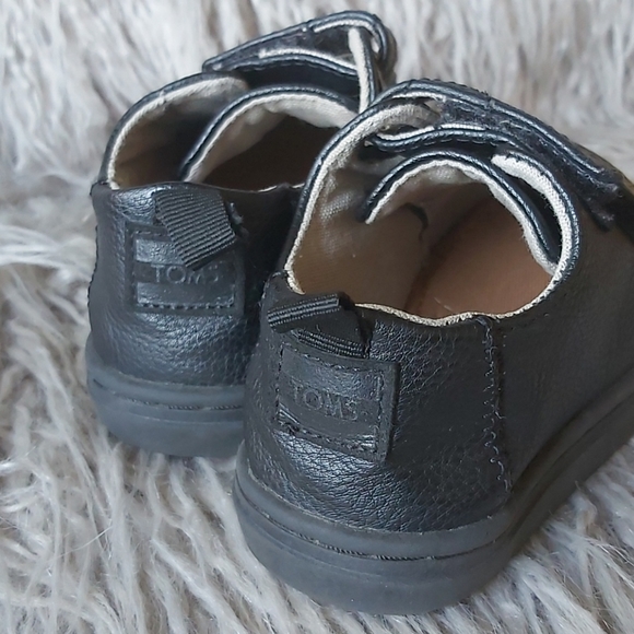 Tiny TOMS Black sneakers - Picture 5 of 5